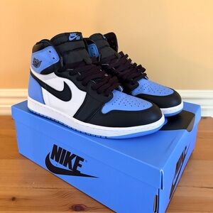 Air Jordan 1 High UNC Toe university blue size 11.5